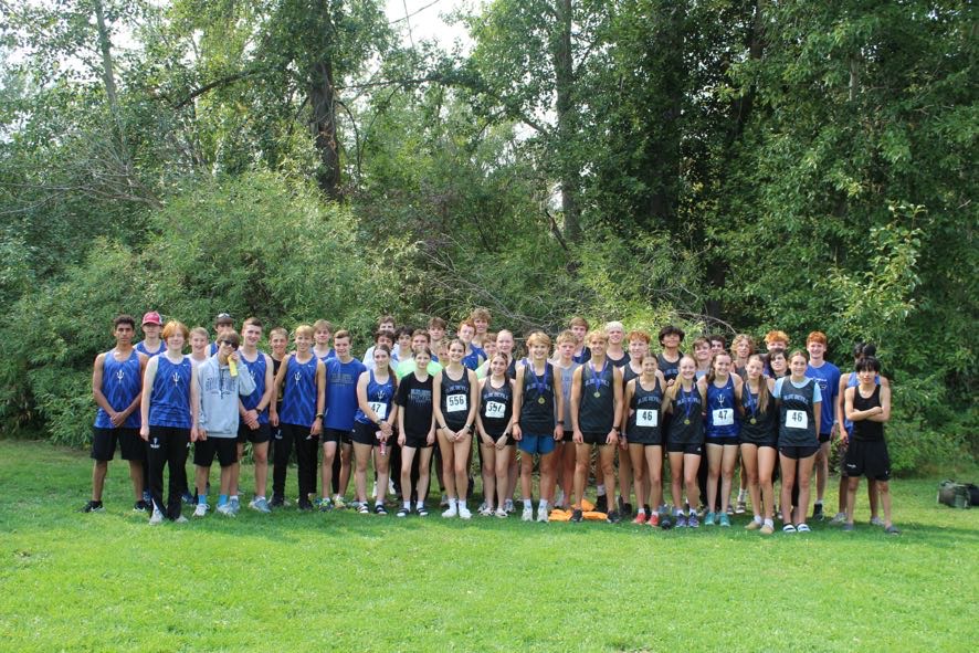 Cross Country Competes for the Mid-Columbia Conference Championship