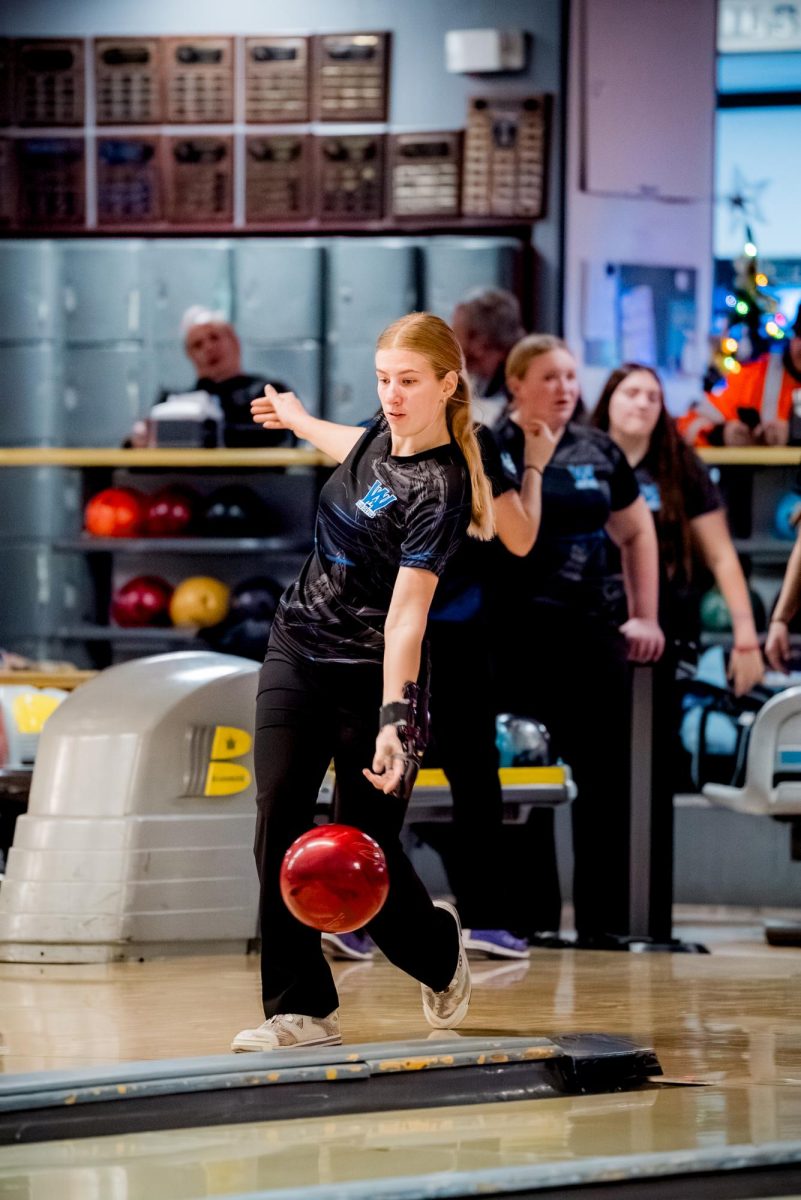 Wa-Hi Bowling Team Advances to State Tournament